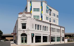 Tru By Hilton San Antonio Downtown Riverwalk